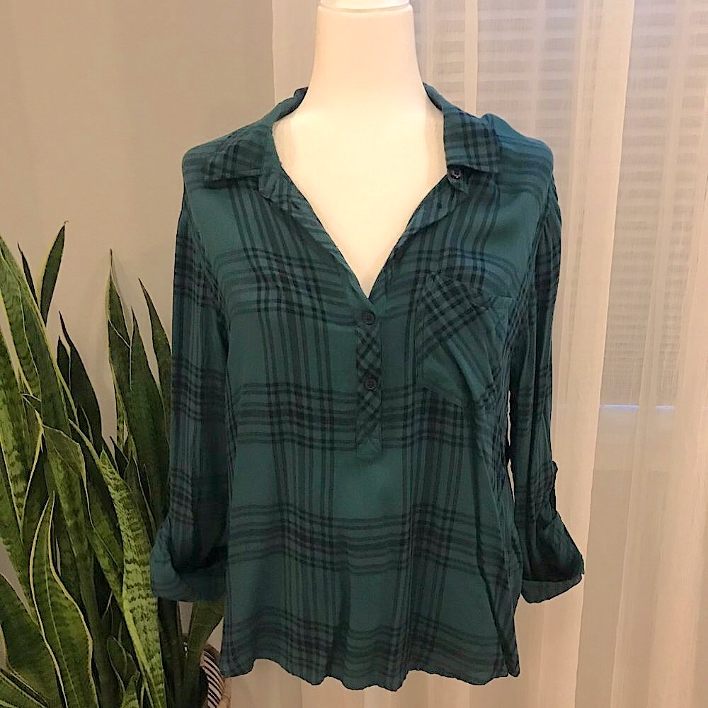 Cosmic Blue Love Women's L Plaid Long Sleeve Blouse